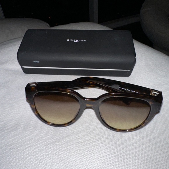 UNISEX givenchy sunglasses cat eye - Picture 6 of 6